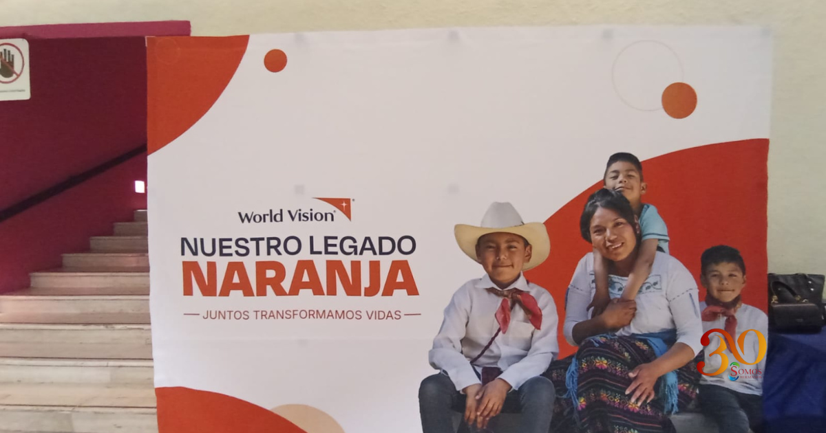 Entre balones y sonrisas: El Papalote se tiñe de naranja para celebrar la infancia mexicana